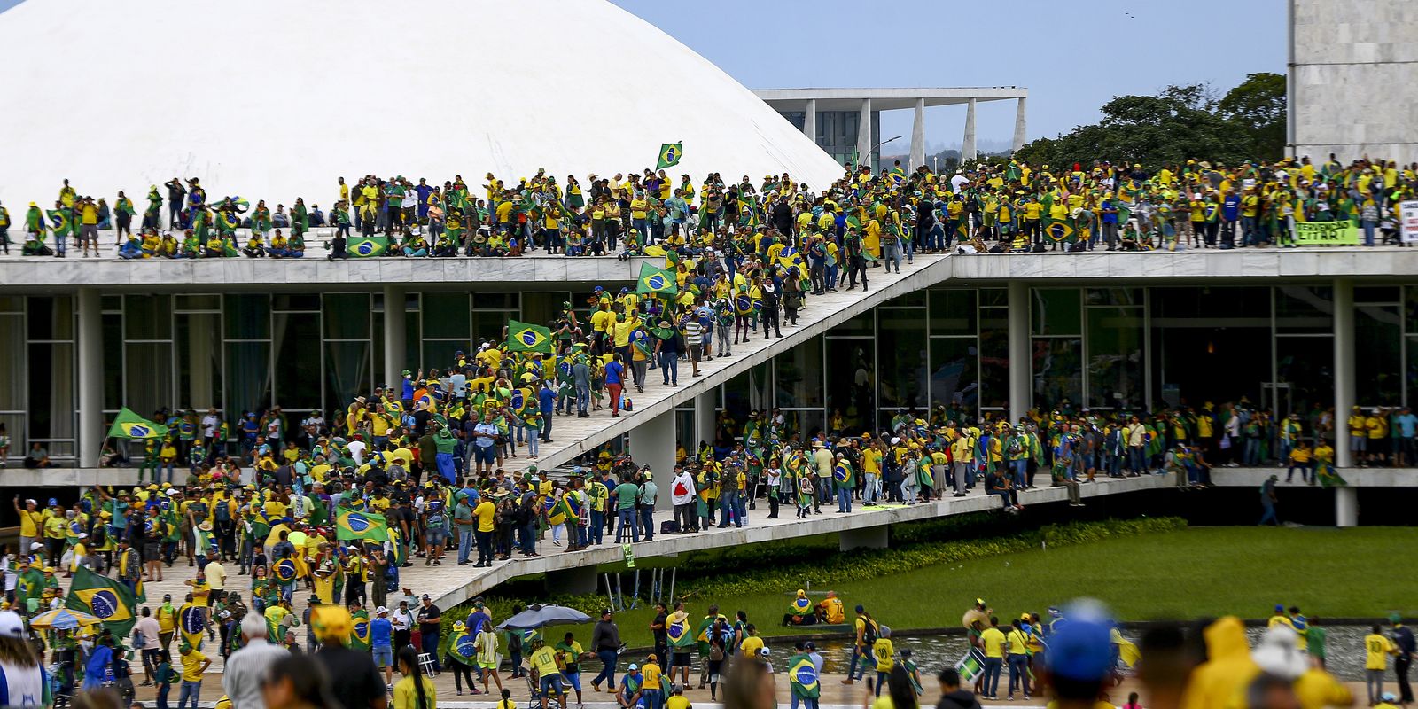 Moraes vota por tornar Léo Índio réu pelo 8 de janeiro