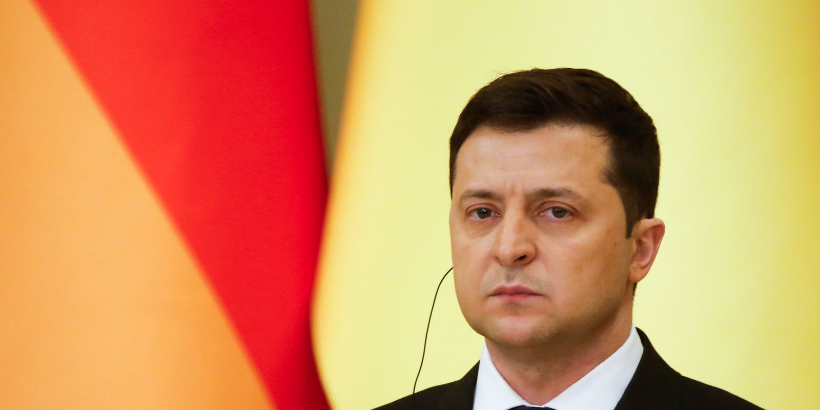 “Devemos alcançar a paz pela força”, diz Zelenskyy no 3º ano em guerra